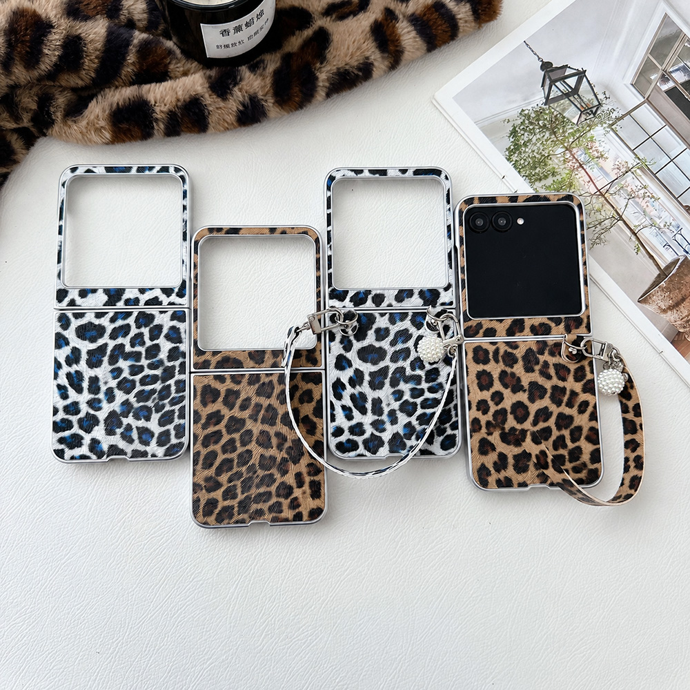 Travel Accessories Useful - Casing Ponsel Lipat Motif Macan Tutul