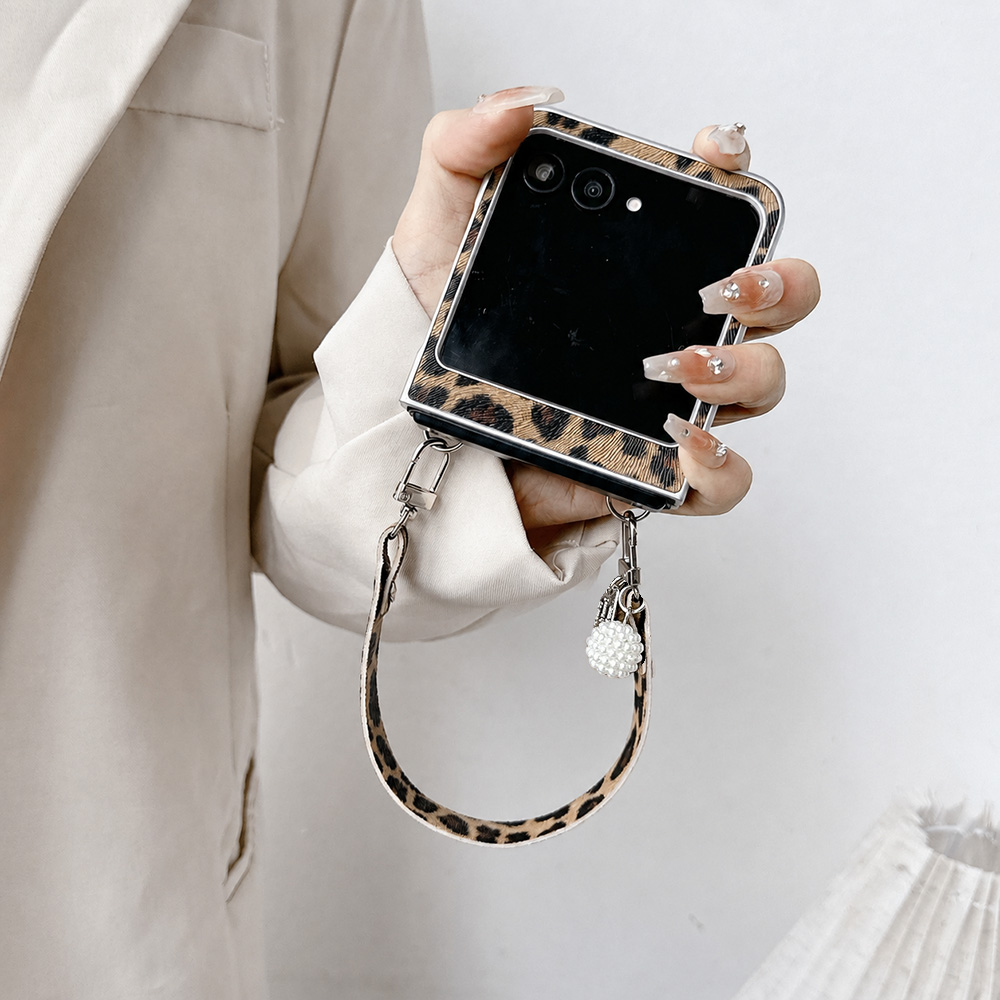 Casing Ponsel Lipat Motif Maca - Travel Accessories Useful ulasan dan harga