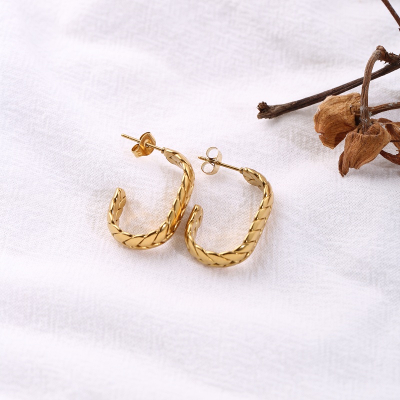 1 buah anting stud berbentuk s - Travel Accessories As Gifts ulasan dan harga